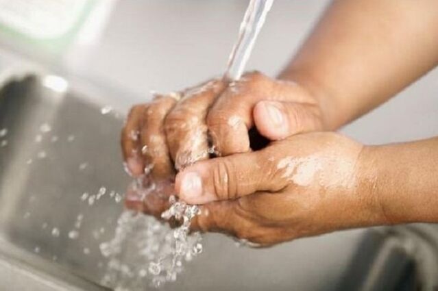 Infecção através da água em um abastecimento de água